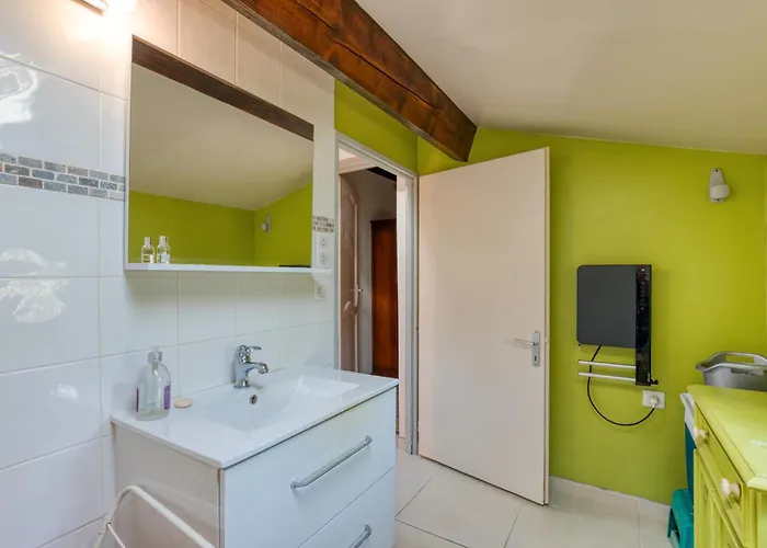 Cantegrel 1st Floor From 1 To 5 3* Lunel-Viel